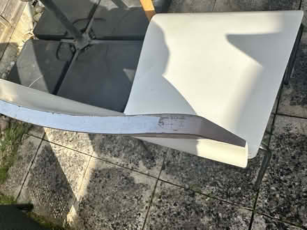 Photo of free Indoor dining table and 4 chairs (Coulsdon) #3