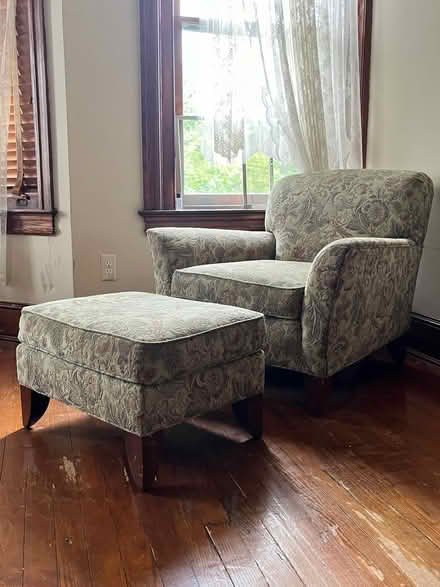 Photo of free Armchair with Ottoman (Union Station) #1