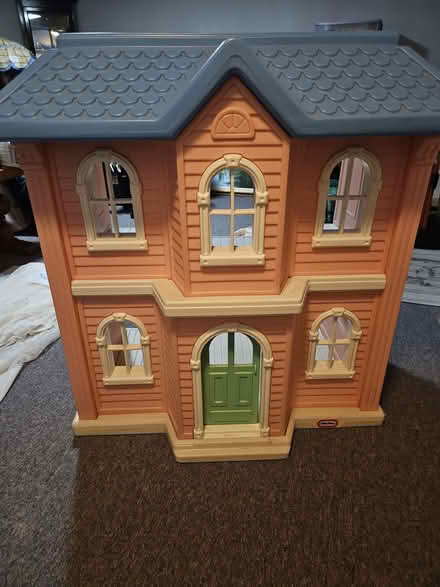 Photo of free My Size Toy house (Mount Prospect) #2