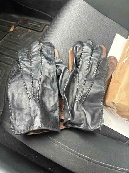 Photo of free 3 pairs of men's leather gloves (Rutherford NJ) #3