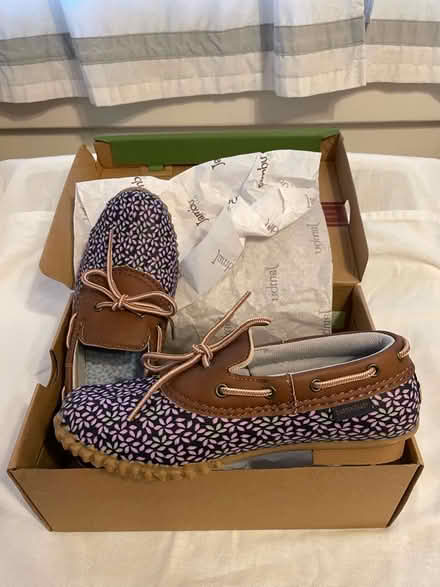 Photo of free Jambu garden shoes (Pasadena, near Bungalow Heaven) #1