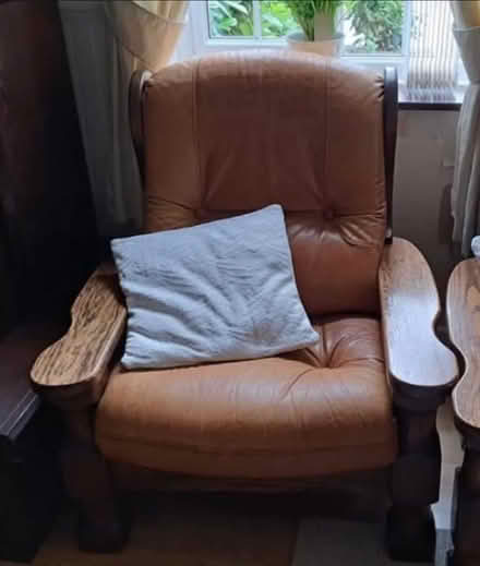 Photo of free Sofa suite (Windsor SL4) #3
