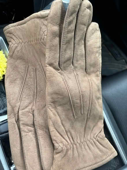 Photo of free 3 pairs of men's leather gloves (Rutherford NJ) #1