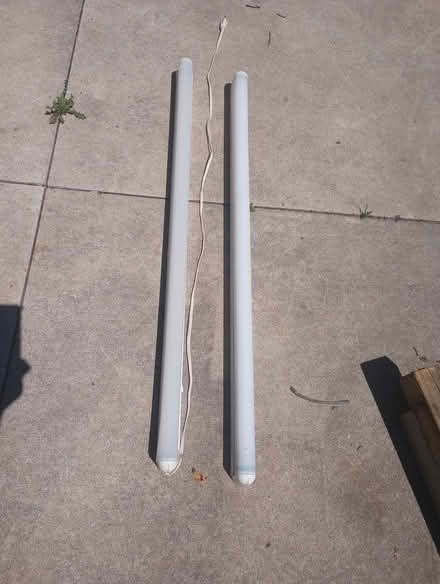 Photo of free 2 florescent lamps (north Oak Park) #1