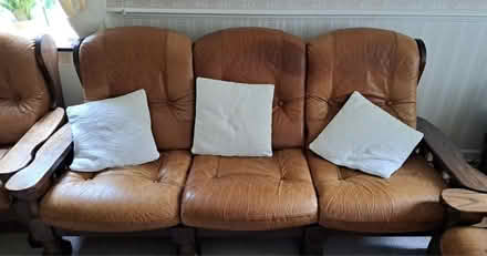 Photo of free Sofa suite (Windsor SL4) #2