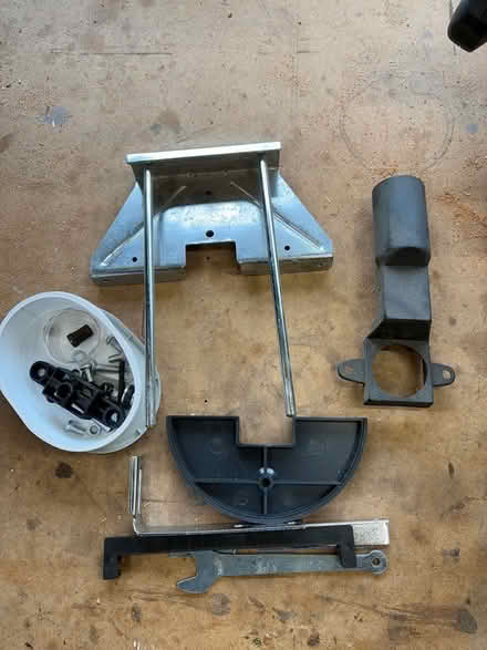 Photo of free Plunge router (Sigglesthorne HU11) #4