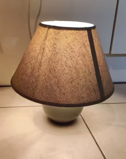 Photo of free Lamp, working, bayonet fixture (Abertillery NP13) #1