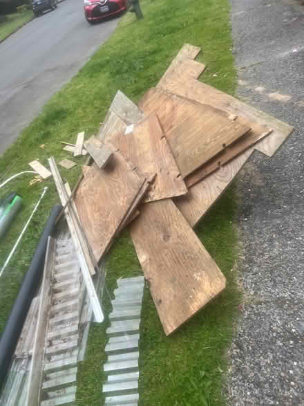 Photo of free Plywood scraps & misc (Wedgewood 4070 NE 97 th) #1