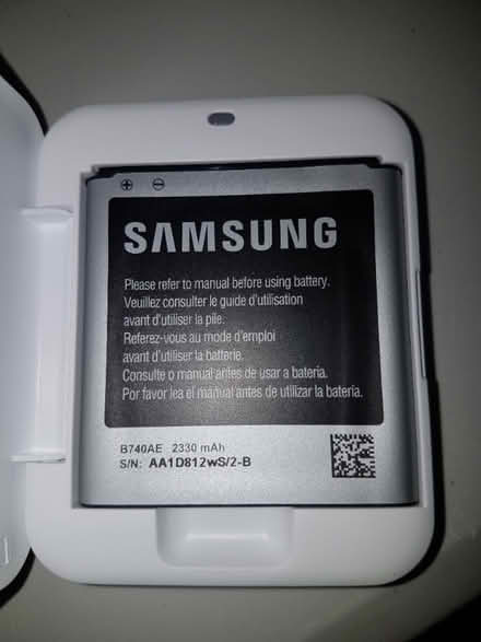 Photo of free Samsung battery and charger (Gledhow LS8) #1