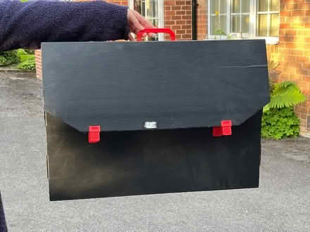 Photo of free A2 portfolio folder with handle and clips (Harrogate HG2) #1