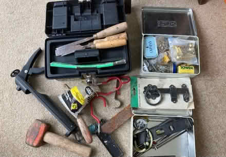 Photo of free DIY tools and various fixings (Scotton HG5) #3