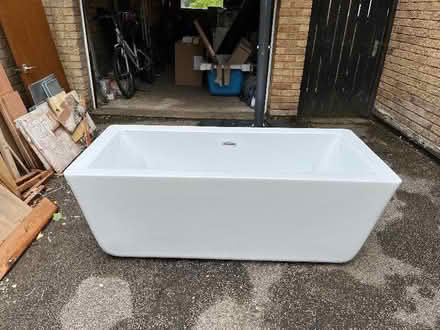 Photo of free Bath tub (Leighton Buzzard LU7) #2
