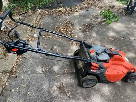 Photo of free Electric lawnmower (60067) #2