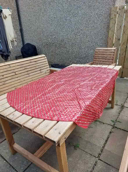 Photo of free PVC tablecloth, circular (Bonnyrigg EH19) #1