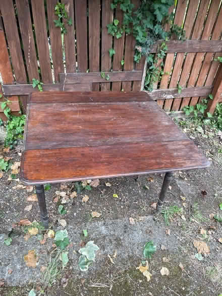 Photo of free table with foldable sides (N8 near fire station) #2