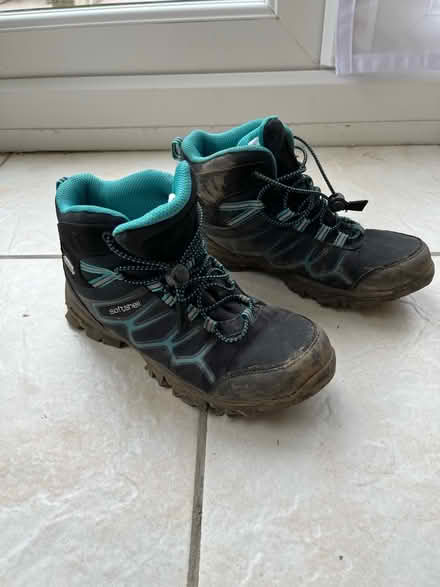 Photo of free Walking boots (Penistone S36) #1