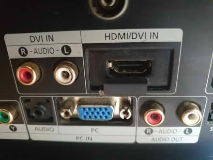 Photo of free 40" Samsung TV (NN7 weedon) #3