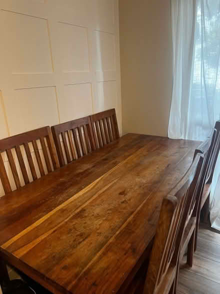 Photo of free Lovely dining table and 6 chairs (Chelsea (SW10)) #1