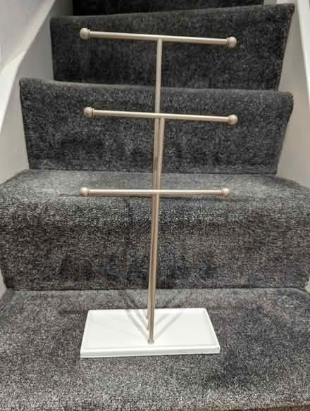 Photo of free Jewellery stand (WN7) #1