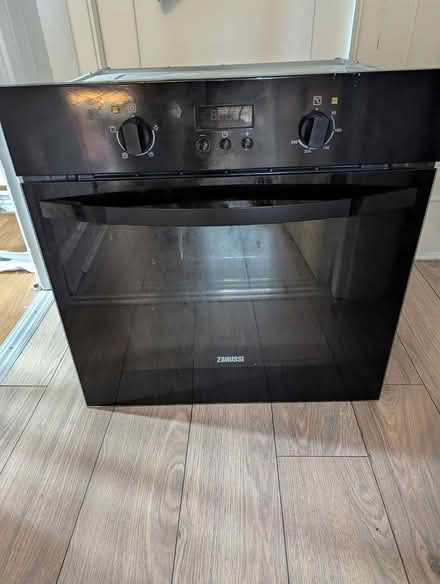 Photo of free Oven & microwave oven (Walworth SE17) #2
