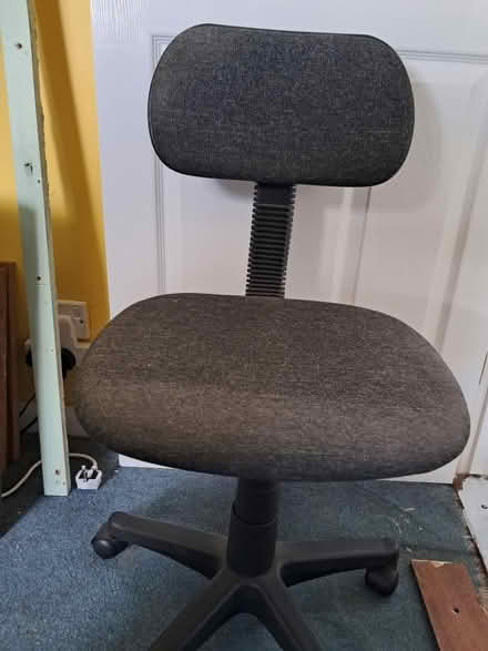 Photo of free office chair (Hinckley LE10) #1