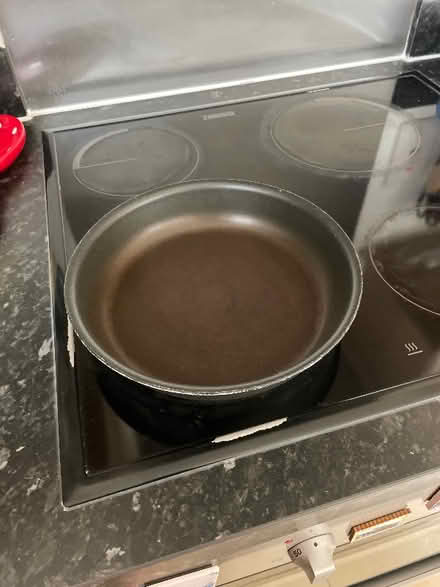 Photo of free Sauce pan Tefal (Elephant and castle SE1) #1