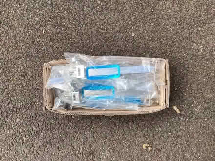Photo of free Earth straps (Braughing SG11) #1