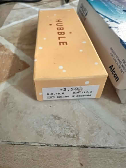 Photo of free Hubble contact lenses + 2.5 (Joydens Wood DA5) #2