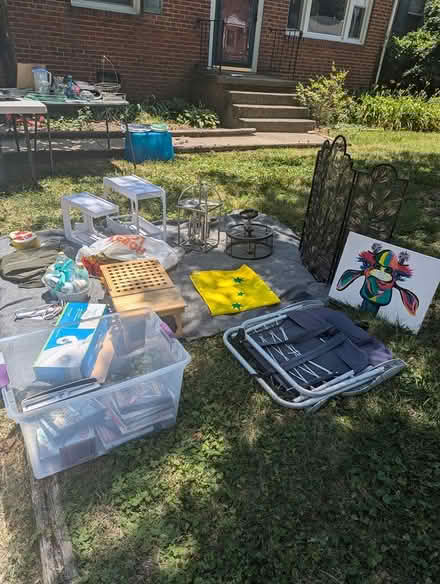 Photo of free Yard sale leftovers (Sandston) #3