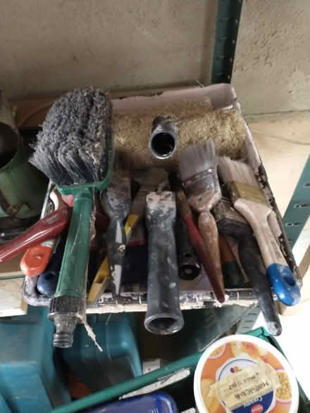Photo of free Job lot of used paintbrushes and trays (Tweenaways TQ3) #1