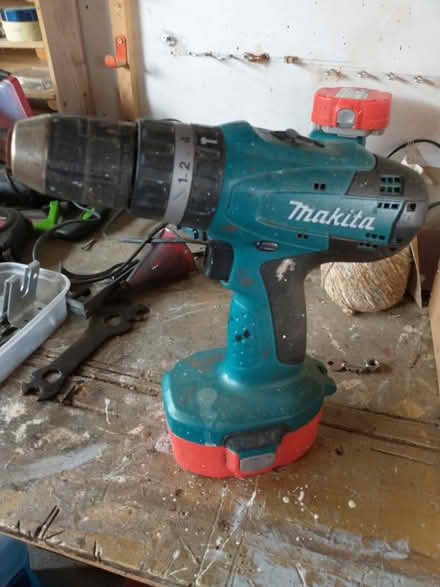 Photo of free Makita drill and batteries (Tweenaways TQ3) #2