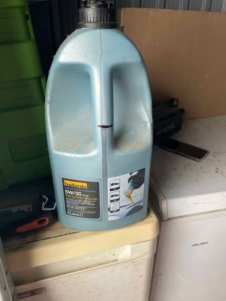 Photo of free Halfords 5W/30 motor oil (Larkfield) #1
