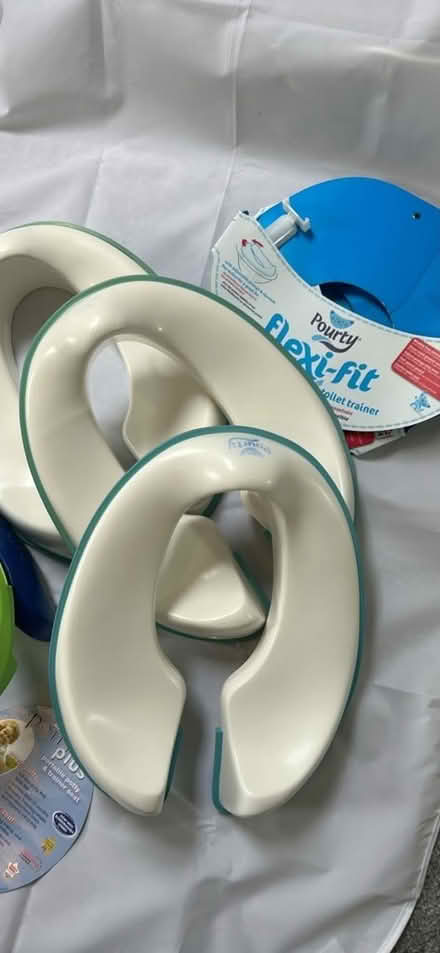 Photo of free 4 toddler toilet seats & potty (Hitchin) #4