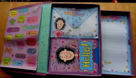 Photo of free Tracy Beaker letter-writing set (New Marston OX3) #1