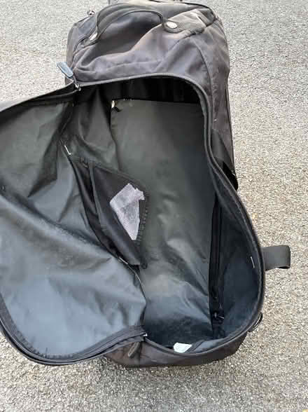 Photo of free Old/used holdall with wheels and retractable handle (Harrogate HG2) #2