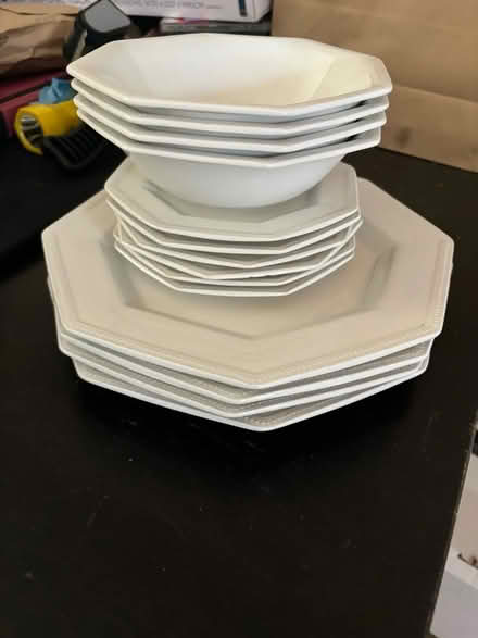 Photo of free Plate set (Pagham) #1