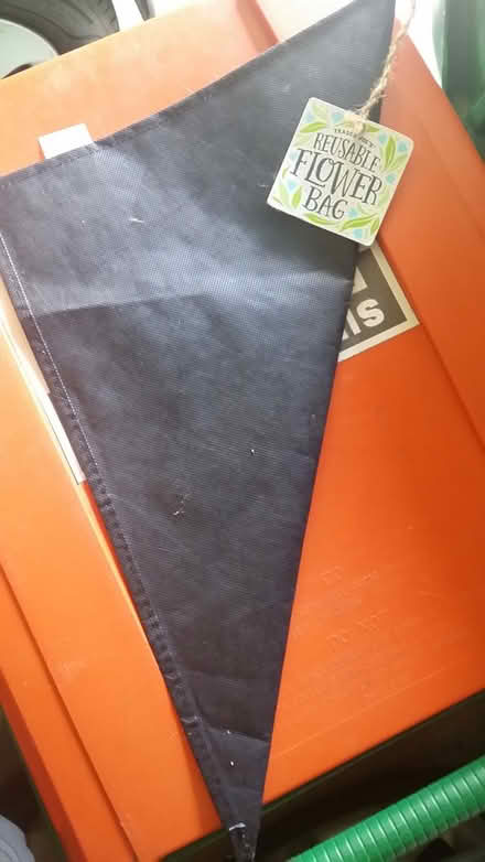 Photo of free reuseable flower bag (Poughkeepsie off Wilbur) #1