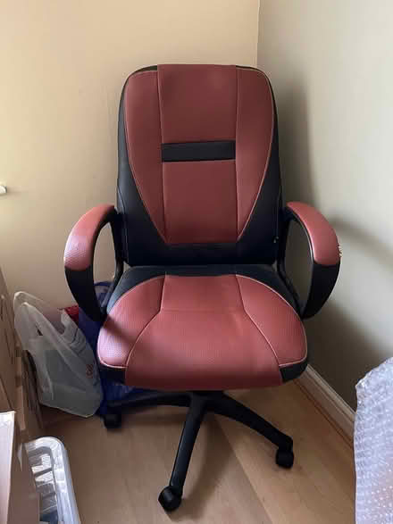 Photo of free Office furniture (BA14) #2