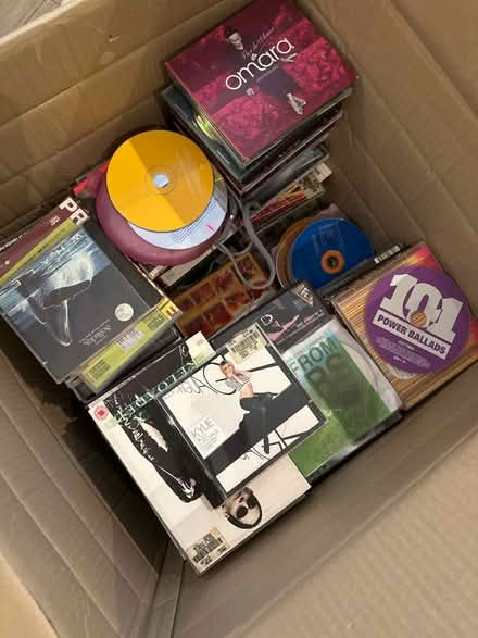 Photo of free cds. & dvds (W11) #2
