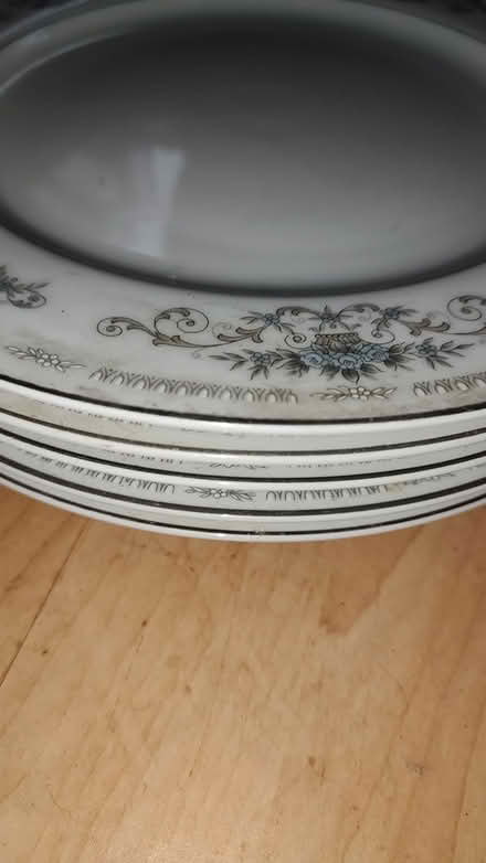 Photo of free 16 bone china dinner plates (L20) #3