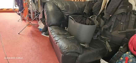 Photo of free 2 seater leather sofa (Stevenage SG2) #1