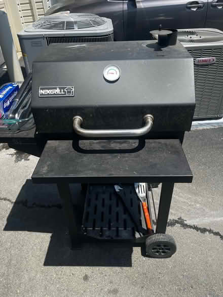 Photo of free Grill (charcoal) (Aldie) #2