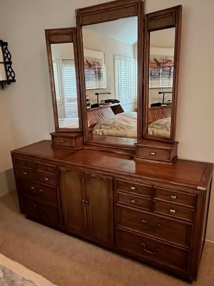 Photo of free Classic Bedroom Dresser Set (Folsom) #2