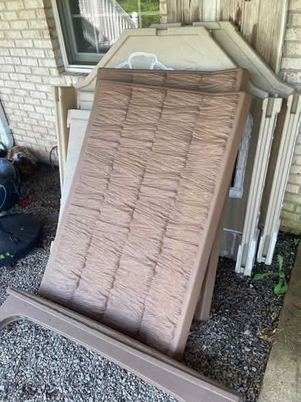 Photo of free Kids playhouse (6816 Jeremiah Ct, Fairfax Stn) #3