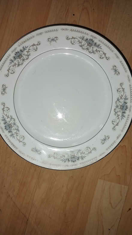 Photo of free 16 bone china dinner plates (L20) #4