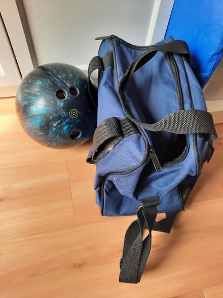 Photo of free Ten Pin Bowling Ball (Birch Hill RG12) #1