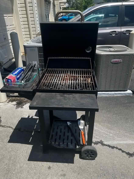 Photo of free Grill (charcoal) (Aldie) #3