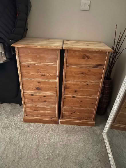 Photo of free Two Pine 5 drawers sanded ready to paint (Rodington SY4) #1