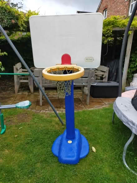 Photo of free Little tykes toddler basketball hoop (De Parys MK40) #1