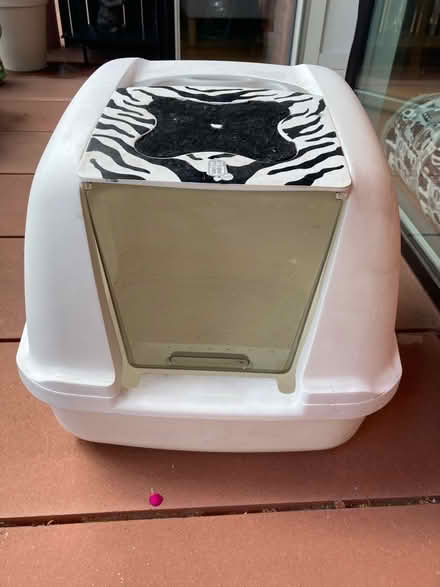 Photo of free Cat litter boxes and feeding bowl (E9) #3